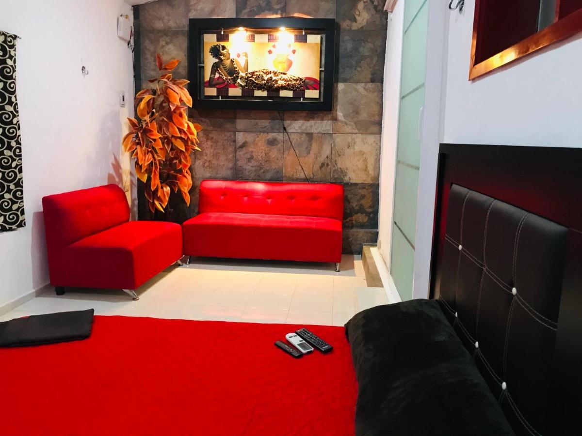Casa Lili 2: Luxurious/Amplio/Hot Water/Economic/Wifi/Tv Apartment Valladolid  Bagian luar foto