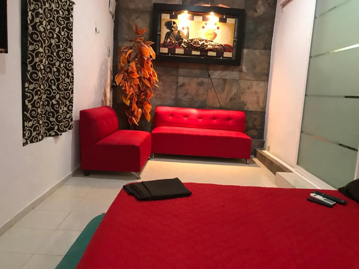 Casa Lili 2: Luxurious/Amplio/Hot Water/Economic/Wifi/Tv Apartment Valladolid  Bagian luar foto