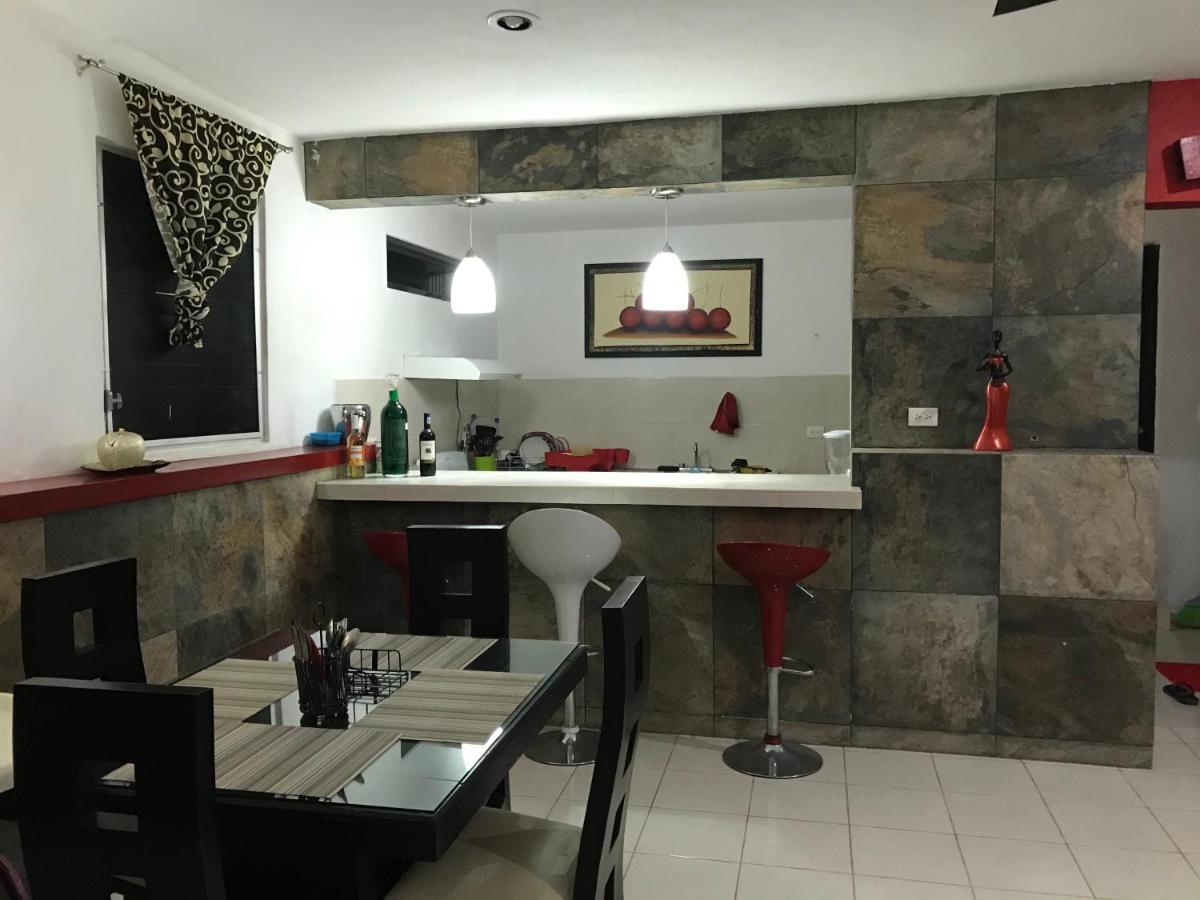 Casa Lili 2: Luxurious/Amplio/Hot Water/Economic/Wifi/Tv Apartment Valladolid  Bagian luar foto