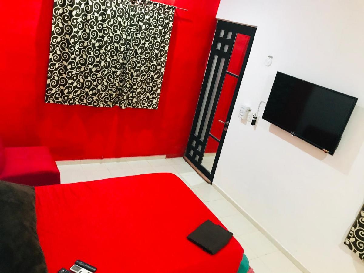 Casa Lili 2: Luxurious/Amplio/Hot Water/Economic/Wifi/Tv Apartment Valladolid  Bagian luar foto
