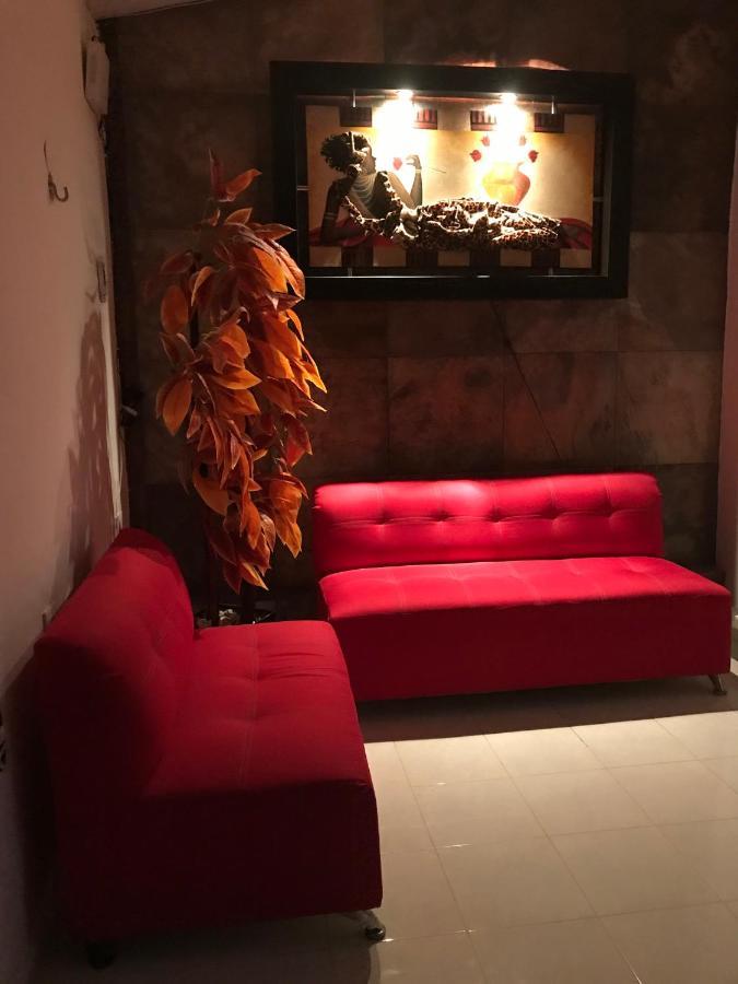 Casa Lili 2: Luxurious/Amplio/Hot Water/Economic/Wifi/Tv Apartment Valladolid  Bagian luar foto