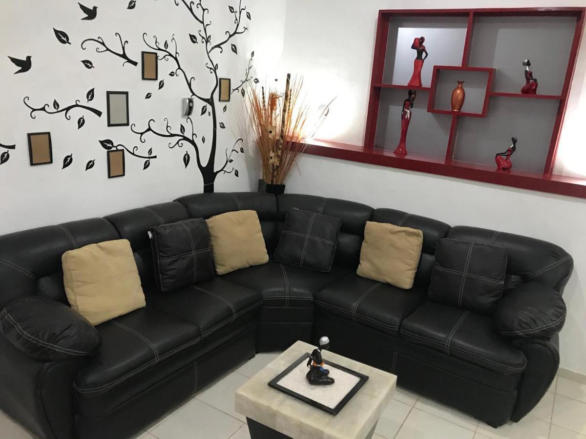 Casa Lili 2: Luxurious/Amplio/Hot Water/Economic/Wifi/Tv Apartment Valladolid  Bagian luar foto