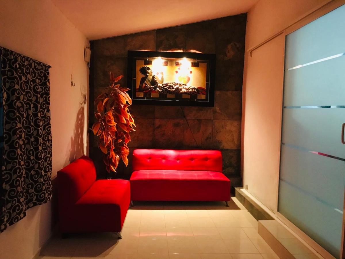 Casa Lili 2: Luxurious/Amplio/Hot Water/Economic/Wifi/Tv Apartment Valladolid  Bagian luar foto