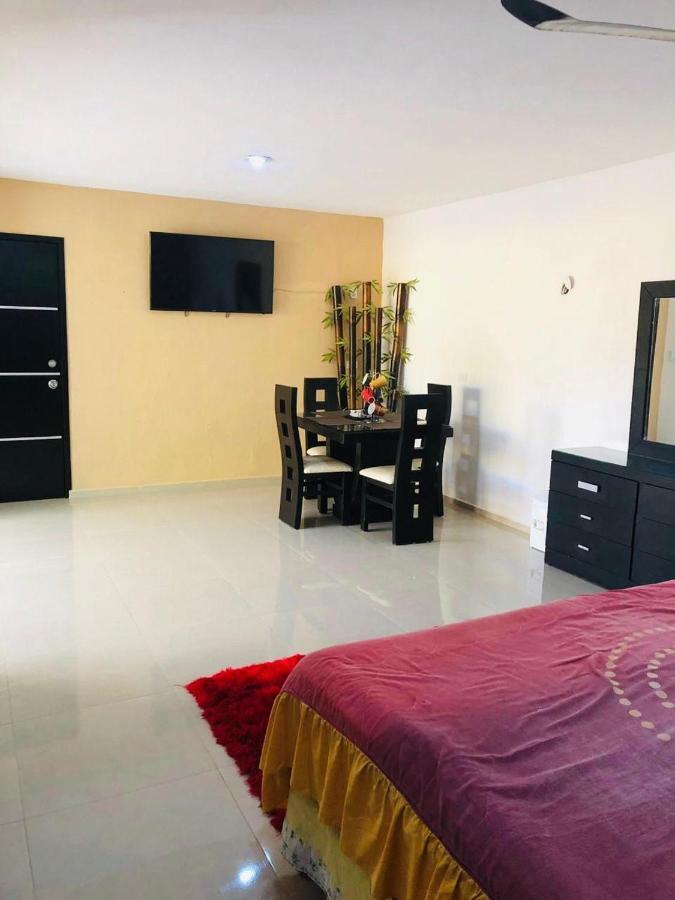 Casa Lili 2: Luxurious/Amplio/Hot Water/Economic/Wifi/Tv Apartment Valladolid  Bagian luar foto