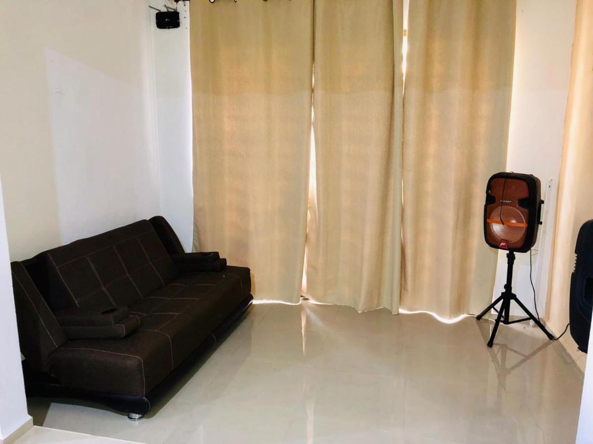 Casa Lili 2: Luxurious/Amplio/Hot Water/Economic/Wifi/Tv Apartment Valladolid  Bagian luar foto